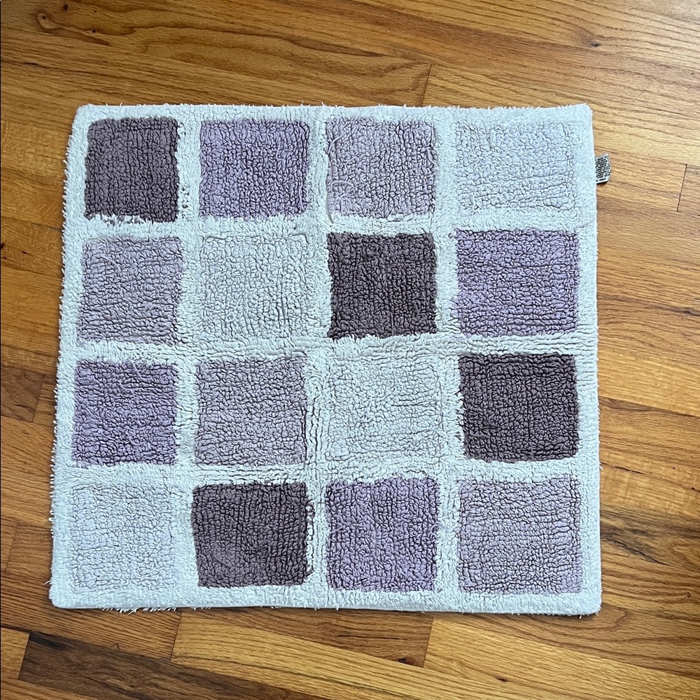 T.J.Maxx Purple and Gray Checkered Bath Mat